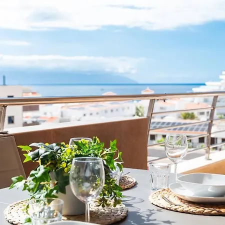 2bdr Ocean And La Gomera Vista Getaway