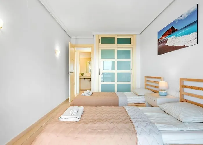 2bdr Ocean And La Gomera Vista Getaway *