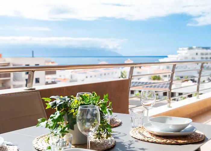2bdr Ocean And La Gomera Vista Getaway