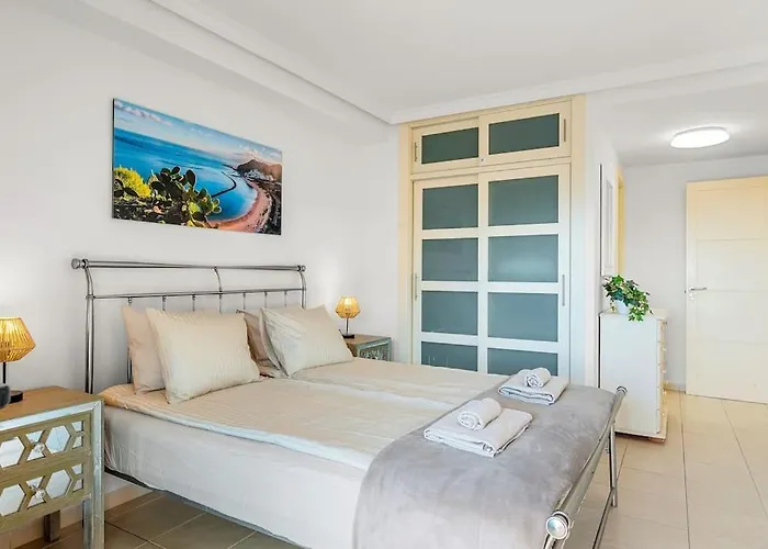 2bdr Ocean And La Gomera Vista Getaway *