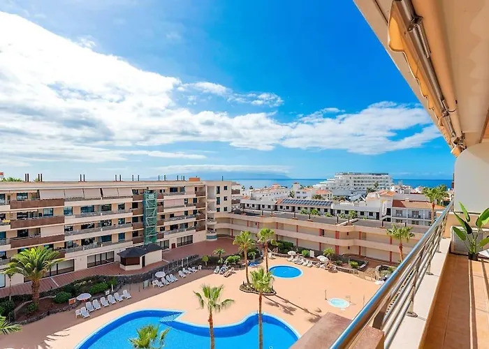 2bdr Ocean And La Gomera Vista Getaway